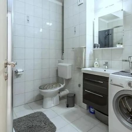 Apartment In Kastel Novi With Balcony, Air Conditioning, W-lan, Washing Machine 5105-1