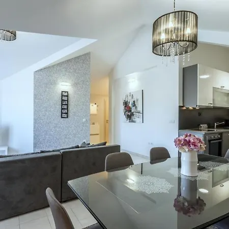 Apartamento In Kastel Novi With Balcony, Air Conditioning, W-lan, Washing Machine 5105-1 Kaštela